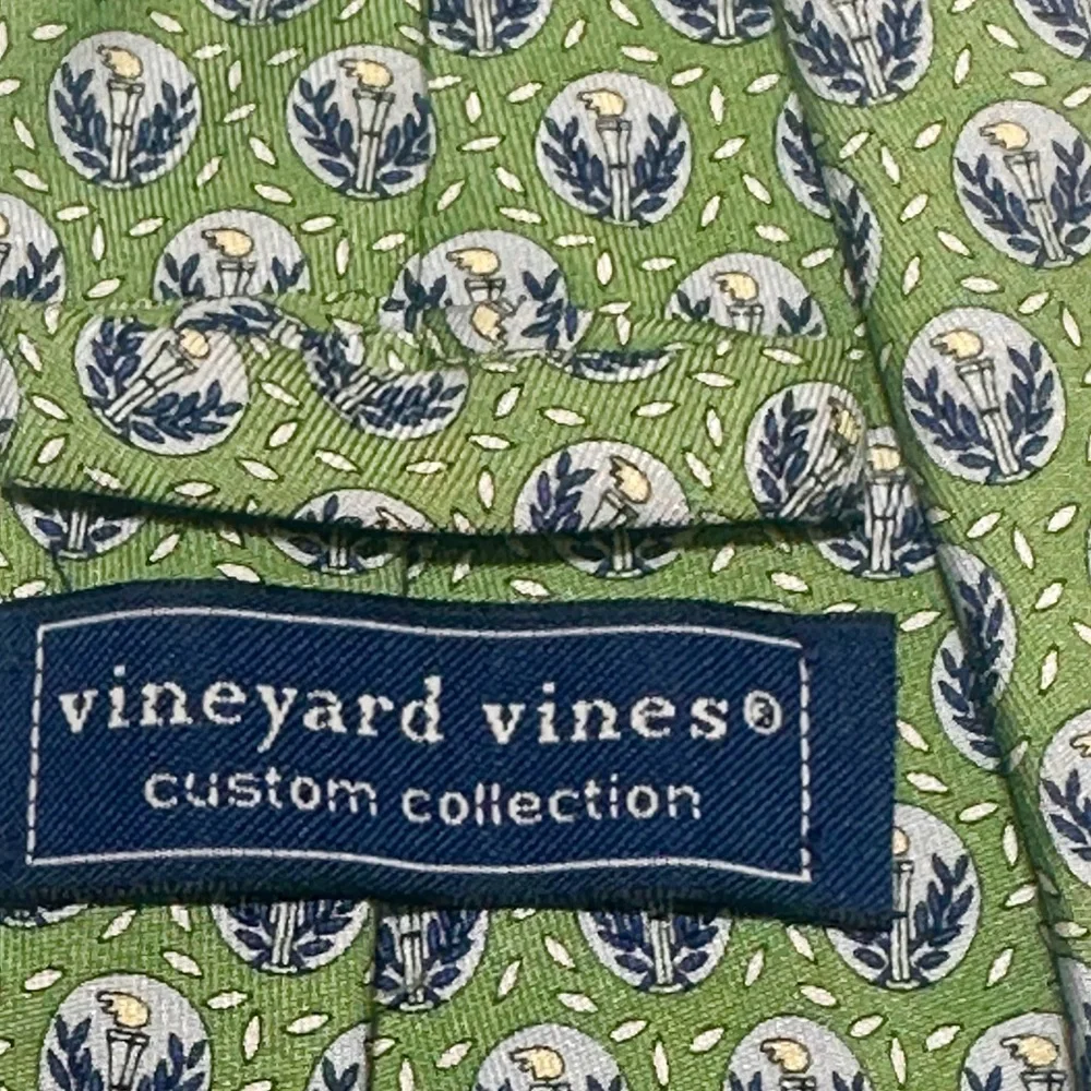 Vineyard Vines Custom Collection Premier Advisors Program Silk Tie Men's 3.5